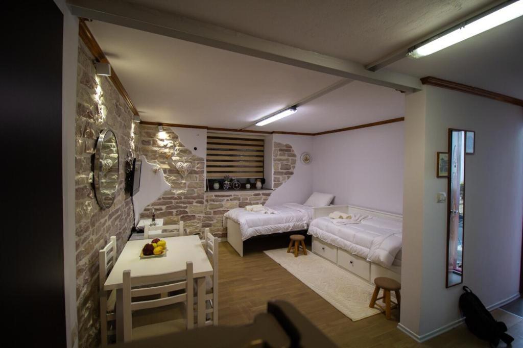 Apartamento Solhouse Gjirokastër Exterior foto