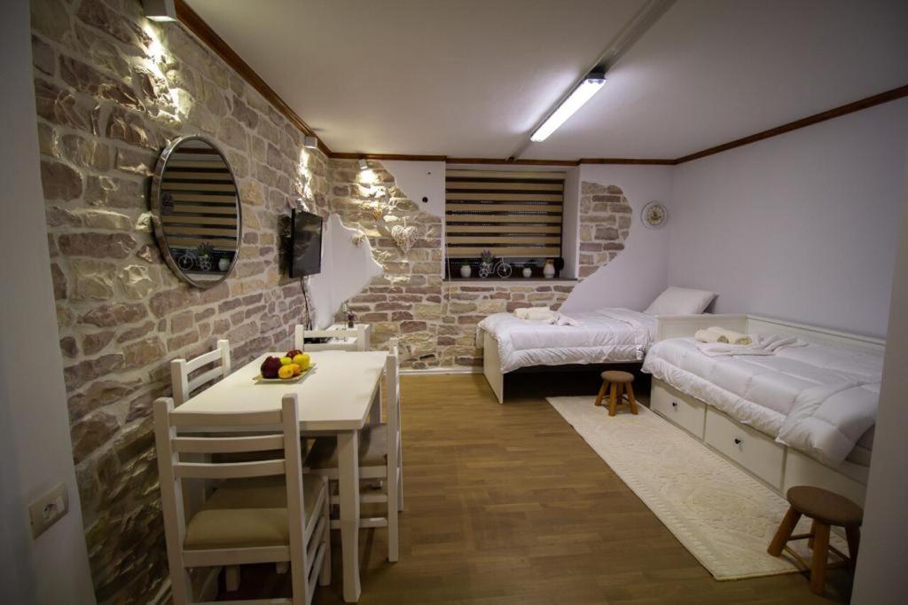 Apartamento Solhouse Gjirokastër Exterior foto